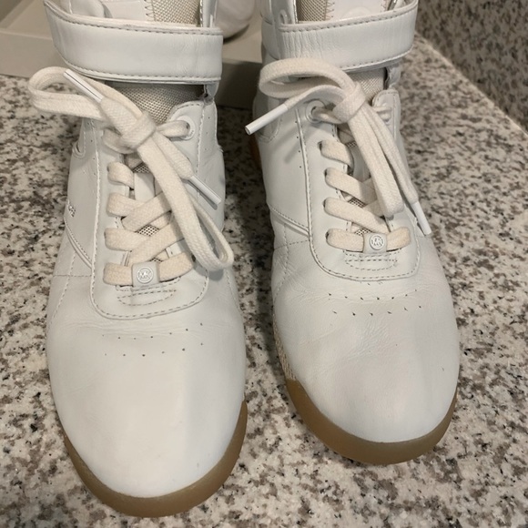 Michael Kors Sneakers - Picture 5 of 15